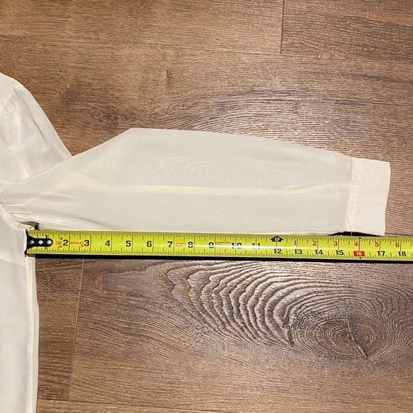 Marc by Marc Jacobs 100% Silk Blouse Canvas White Beige Cream Sz 4 S-M - Picture 6 of 13